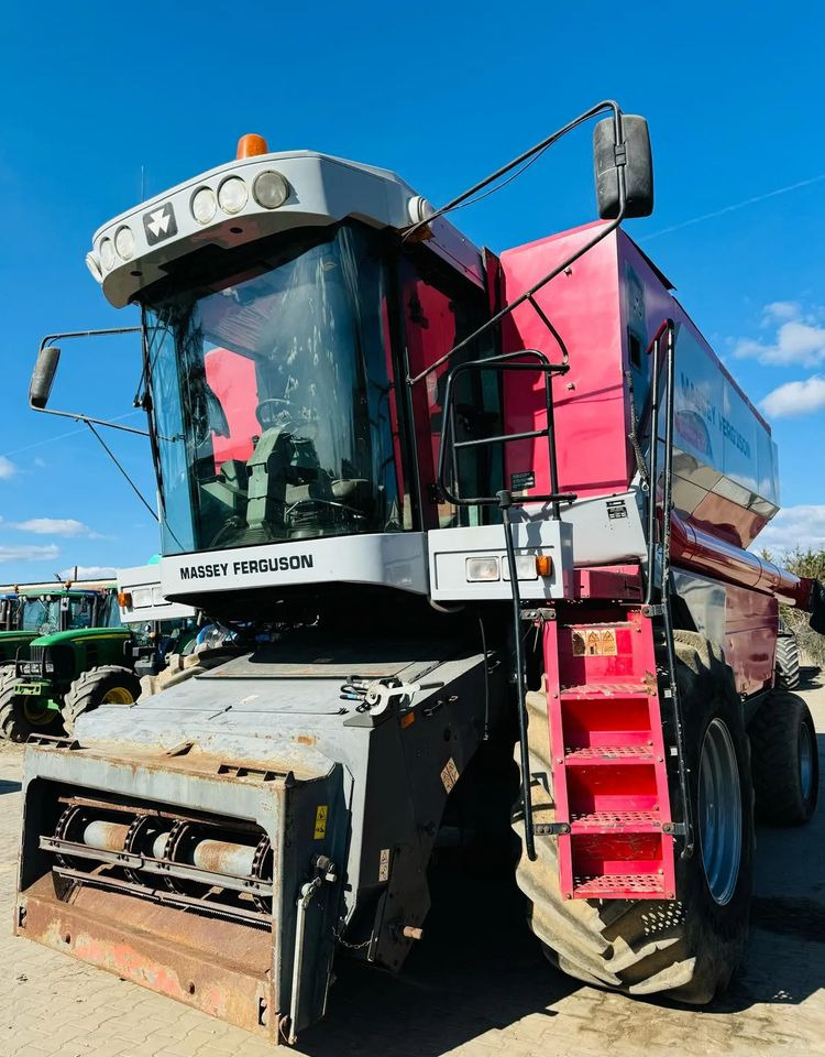Massey Ferguson 7274 - Зърнокомбайн: снимка 2 Massey Ferguson 7274 - Зърнокомбайн: снимка 2