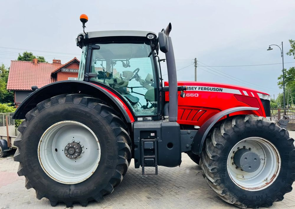 Massey Ferguson 8660 DYNA VT - Трактор: снимка 2 Massey Ferguson 8660 DYNA VT - Трактор: снимка 2