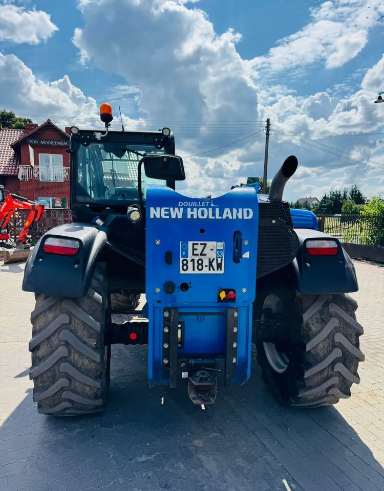 New Holland L7.42 - Телескопичен товарач: снимка 3 New Holland L7.42 - Телескопичен товарач: снимка 3