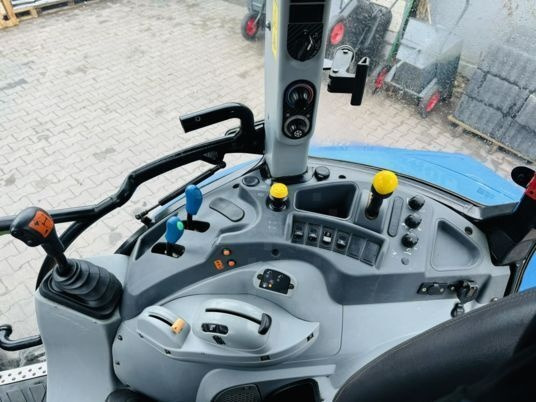 New Holland T5.115 - Трактор: снимка 5 New Holland T5.115 - Трактор: снимка 5