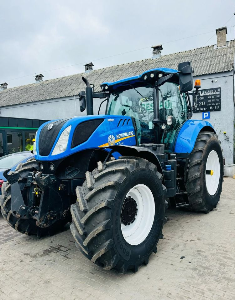 New Holland T7.230 AUTOCOMMAND - Трактор: снимка 1 New Holland T7.230 AUTOCOMMAND - Трактор: снимка 1