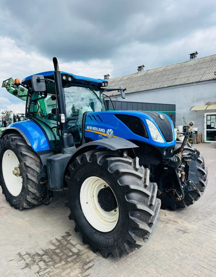 New Holland T7.230 - Трактор: снимка 3 New Holland T7.230 - Трактор: снимка 3