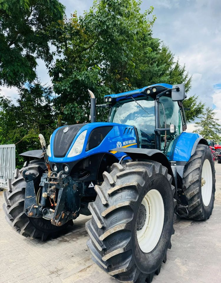 New Holland T7.230 - Трактор: снимка 1 New Holland T7.230 - Трактор: снимка 1