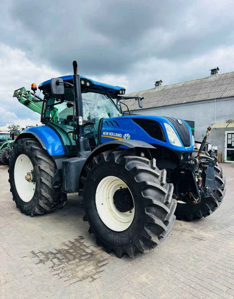 New Holland T7.230 - Трактор: снимка 4 New Holland T7.230 - Трактор: снимка 4