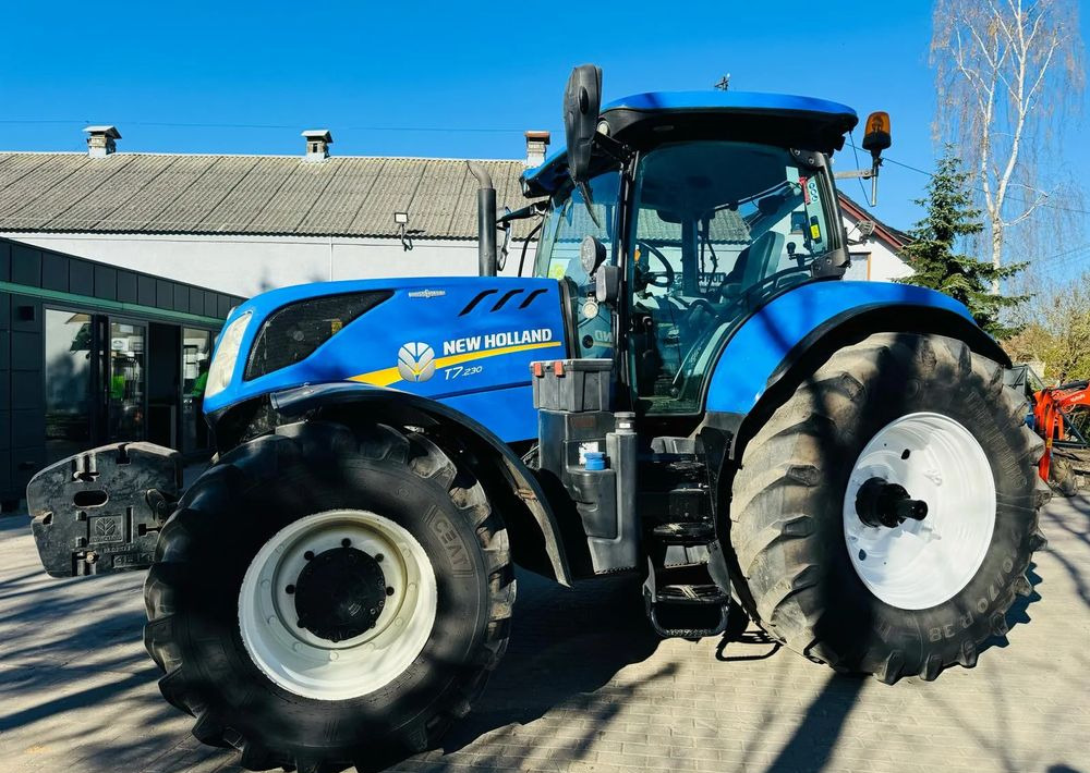 New Holland T7.230 - Трактор: снимка 3 New Holland T7.230 - Трактор: снимка 3