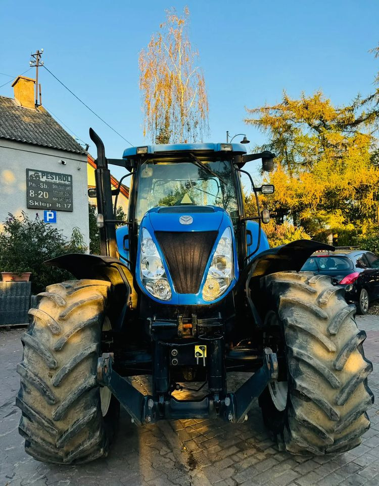 New Holland T7030 - Трактор: снимка 2 New Holland T7030 - Трактор: снимка 2
