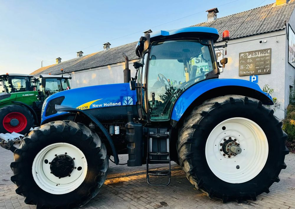 New Holland T7030 - Трактор: снимка 5 New Holland T7030 - Трактор: снимка 5