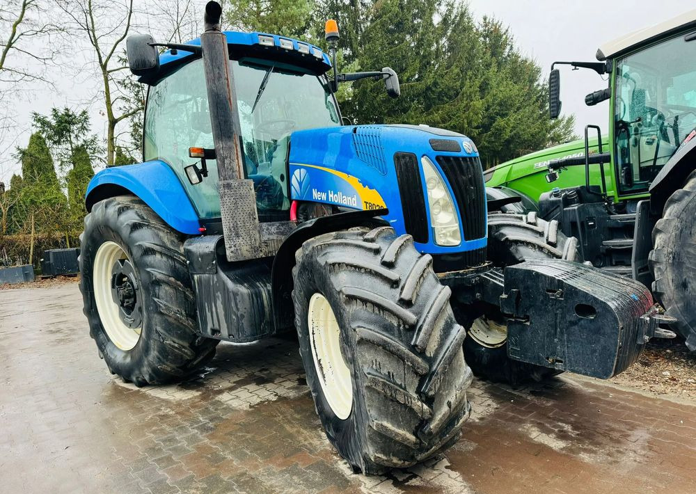 New Holland T8020 - Трактор: снимка 3 New Holland T8020 - Трактор: снимка 3