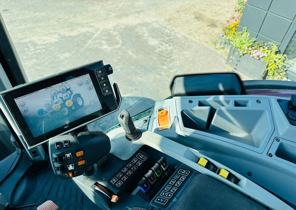 Лизинг на  Valtra T174 Versu Valtra T174 Versu: снимка 12