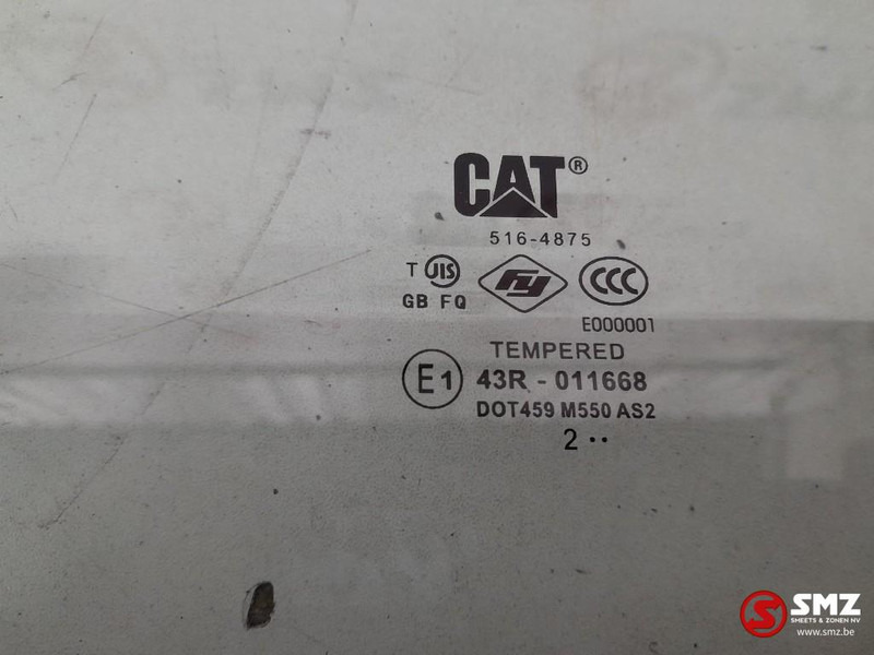 Caterpillar Glass rear Caterpillar - Стъкло и части за Подемно-транспортна техника: снимка 3 Caterpillar Glass rear Caterpillar - Стъкло и части за Подемно-транспортна техника: снимка 3
