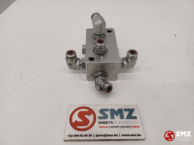 Caterpillar Hydraulic block Caterpillar - Хидравлика за Камион: снимка 3 Caterpillar Hydraulic block Caterpillar - Хидравлика за Камион: снимка 3