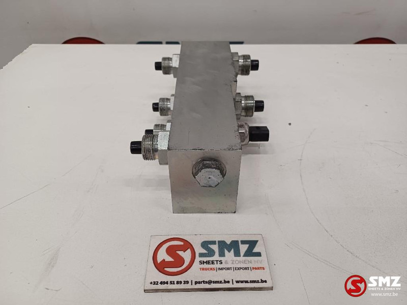 Caterpillar Hydraulic block Caterpillar - Хидравлика за Камион: снимка 4 Caterpillar Hydraulic block Caterpillar - Хидравлика за Камион: снимка 4