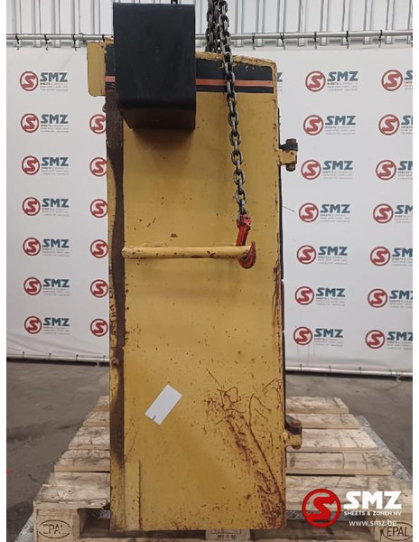 Caterpillar Occ grille D6M Caterpillar - Капо: снимка 3 Caterpillar Occ grille D6M Caterpillar - Капо: снимка 3