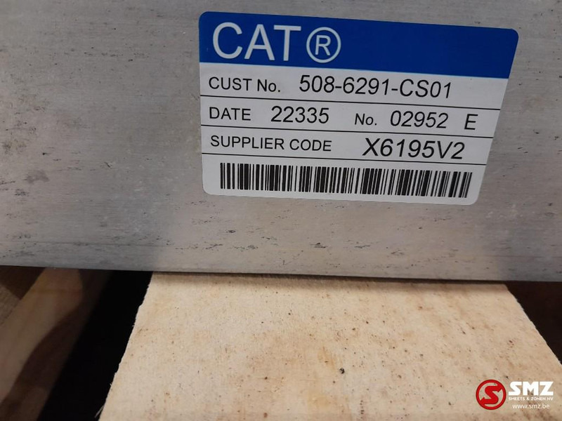 Caterpillar Radiator + hydraulic oil cooler Caterpillar - Радиатор за Подемно-транспортна техника: снимка 5 Caterpillar Radiator + hydraulic oil cooler Caterpillar - Радиатор за Подемно-транспортна техника: снимка 5