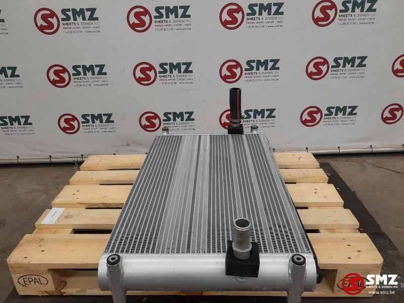 Caterpillar Radiator + hydraulic oil cooler Caterpillar - Радиатор за Подемно-транспортна техника: снимка 4 Caterpillar Radiator + hydraulic oil cooler Caterpillar - Радиатор за Подемно-транспортна техника: снимка 4