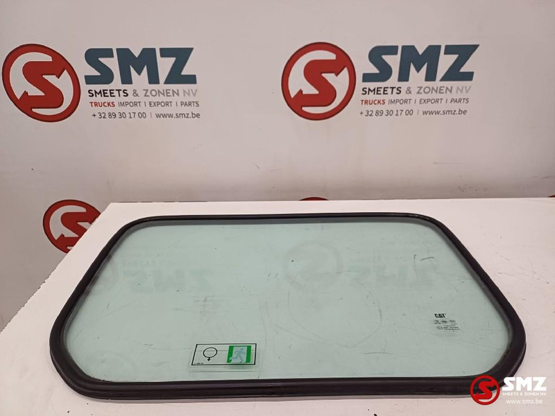 Caterpillar Rear glass Caterpillar - Стъкло и части за Подемно-транспортна техника: снимка 1 Caterpillar Rear glass Caterpillar - Стъкло и части за Подемно-транспортна техника: снимка 1