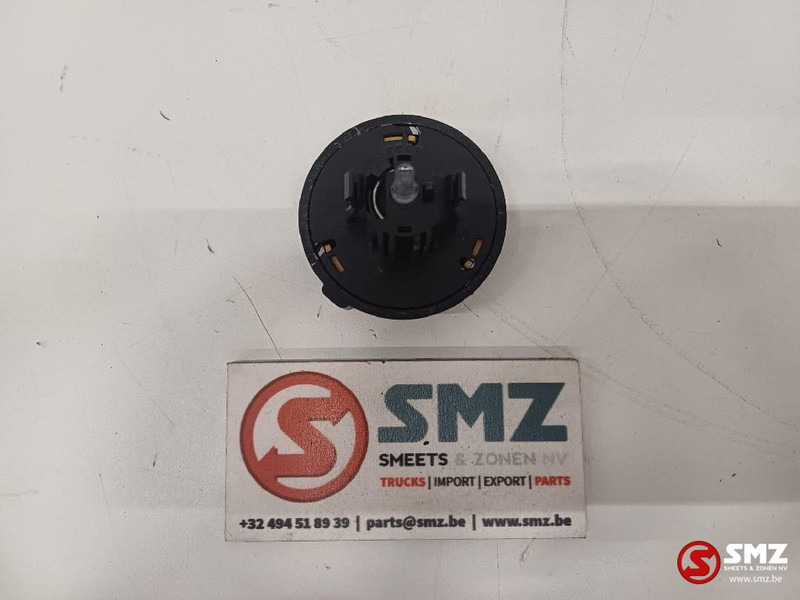 Caterpillar Switch As push botton Caterpillar - Електрическа система за Камион: снимка 3 Caterpillar Switch As push botton Caterpillar - Електрическа система за Камион: снимка 3