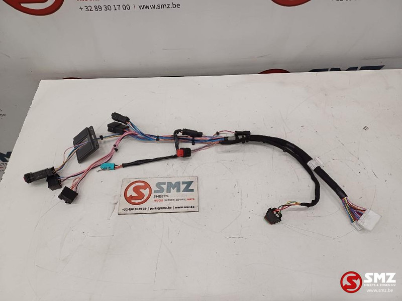 Caterpillar Wiring harness left hand console Caterpillar - Кабели/ Жици за Камион: снимка 1 Caterpillar Wiring harness left hand console Caterpillar - Кабели/ Жици за Камион: снимка 1