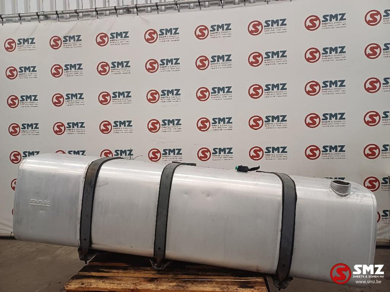 DAF Occ brandstoftank met steunen 850L DAF - Резервоар за гориво за Камион: снимка 1 DAF Occ brandstoftank met steunen 850L DAF - Резервоар за гориво за Камион: снимка 1