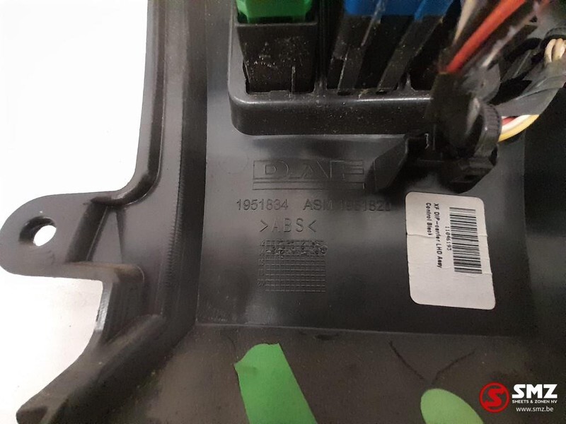 DAF Occ dashbord DAF XF 1951834 - Кабина и интериор за Камион: снимка 4 DAF Occ dashbord DAF XF 1951834 - Кабина и интериор за Камион: снимка 4