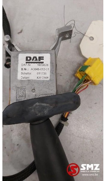 DAF Occ stuurkolomschakelaar (cruise control,retarder) - Превключвател на кормилната колона за Камион: снимка 3 DAF Occ stuurkolomschakelaar (cruise control,retarder) - Превключвател на кормилната колона за Камион: снимка 3