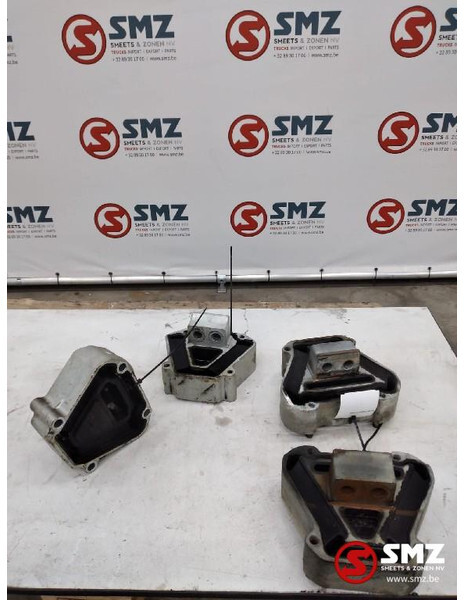 Iveco Occ set motorsteunen Iveco Trakker 41219893 412198 - Тампон за двигател за Камион: снимка 1 Iveco Occ set motorsteunen Iveco Trakker 41219893 412198 - Тампон за двигател за Камион: снимка 1