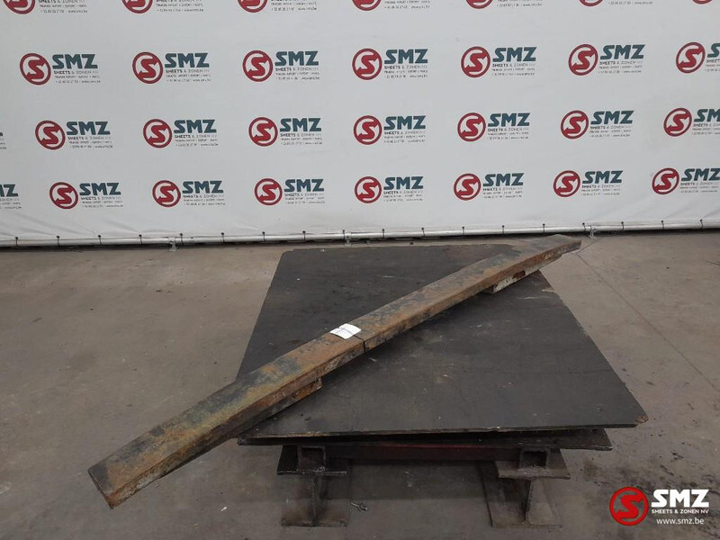 Iveco Occ voorbumper Iveco - Броня за Камион: снимка 3 Iveco Occ voorbumper Iveco - Броня за Камион: снимка 3