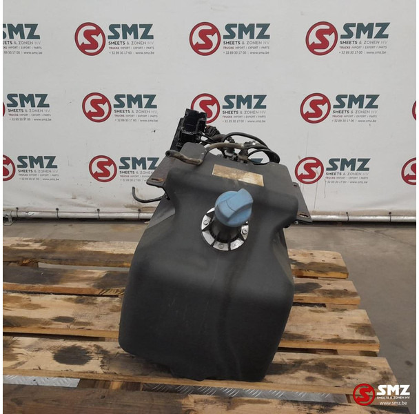 MAN Occ AdBluetank 35L + AdBlueniveausensor MAN - Горивна система за Камион: снимка 3 MAN Occ AdBluetank 35L + AdBlueniveausensor MAN - Горивна система за Камион: снимка 3