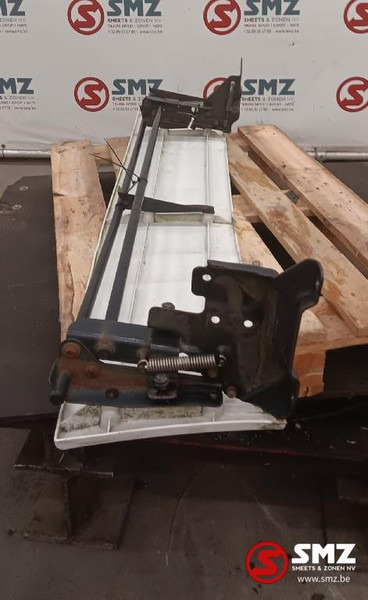 MAN Occ cabinespoiler rechts MAN - Аеродинамика/ Спойлер за Камион: снимка 4 MAN Occ cabinespoiler rechts MAN - Аеродинамика/ Спойлер за Камион: снимка 4