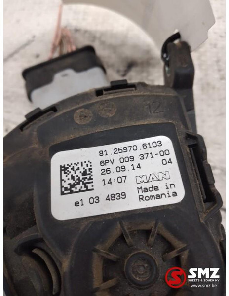 MAN Occ gaspedaal MAN TGX 81259706103 - Кабина и интериор за Камион: снимка 3 MAN Occ gaspedaal MAN TGX 81259706103 - Кабина и интериор за Камион: снимка 3