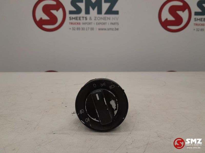 MAN Occ koplampschakelaar MAN TGX 81255056877 - Кабина и интериор за Камион: снимка 2 MAN Occ koplampschakelaar MAN TGX 81255056877 - Кабина и интериор за Камион: снимка 2