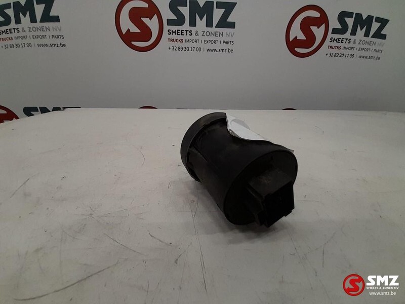 MAN Occ koplampschakelaar MAN TGX 81255056877 - Кабина и интериор за Камион: снимка 3 MAN Occ koplampschakelaar MAN TGX 81255056877 - Кабина и интериор за Камион: снимка 3