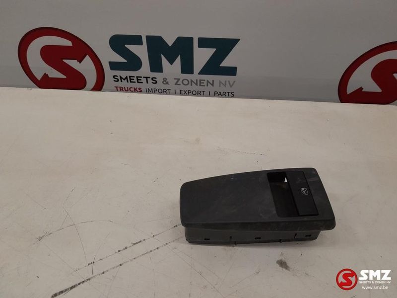 MAN Occ vensterschakelaar MAN TGS 81258067095 - Кабина и интериор за Камион: снимка 3 MAN Occ vensterschakelaar MAN TGS 81258067095 - Кабина и интериор за Камион: снимка 3