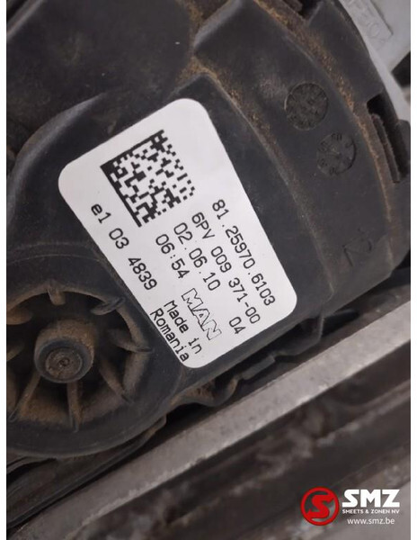 MAN Occ voetremventiel + gaspedaal MAN TGS 81521306298 - Кабина и интериор за Камион: снимка 5 MAN Occ voetremventiel + gaspedaal MAN TGS 81521306298 - Кабина и интериор за Камион: снимка 5