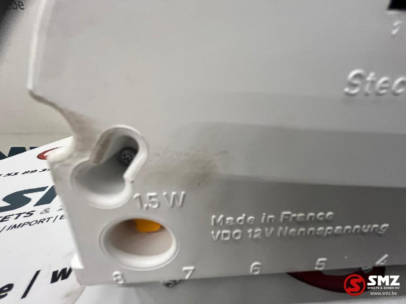 Mercedes-Benz Instrumentenpaneel mercedes vito a0005428401 - Табло за Лек автомобил: снимка 4 Mercedes-Benz Instrumentenpaneel mercedes vito a0005428401 - Табло за Лек автомобил: снимка 4