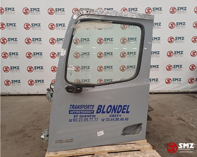 Mercedes-Benz Occ Deur links Actros MP4 - Врата и части за Камион: снимка 1 Mercedes-Benz Occ Deur links Actros MP4 - Врата и части за Камион: снимка 1