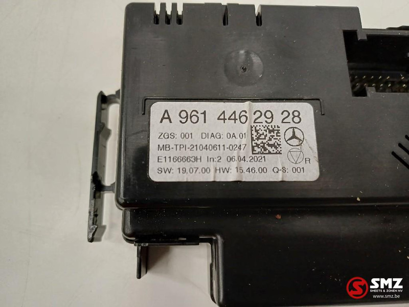 Mercedes-Benz Occ ECU besturingseenheid Mercedes - Блок за управление за Камион: снимка 3 Mercedes-Benz Occ ECU besturingseenheid Mercedes - Блок за управление за Камион: снимка 3