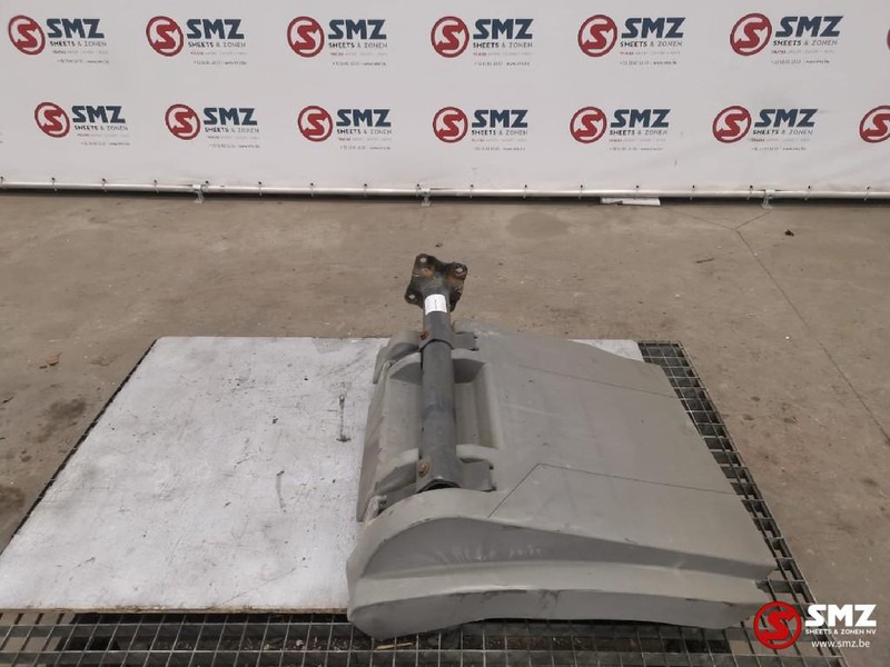 Mercedes-Benz Occ Spatbord met steun Actros MP2/MP3 - Каросерия и екстериор за Камион: снимка 2 Mercedes-Benz Occ Spatbord met steun Actros MP2/MP3 - Каросерия и екстериор за Камион: снимка 2