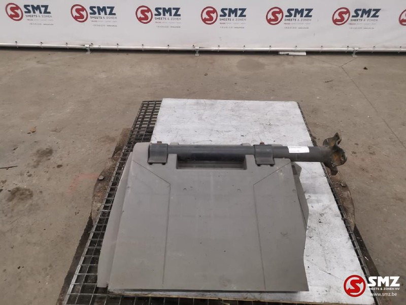 Mercedes-Benz Occ Spatbord met steun Actros MP2/MP3 - Каросерия и екстериор за Камион: снимка 1 Mercedes-Benz Occ Spatbord met steun Actros MP2/MP3 - Каросерия и екстериор за Камион: снимка 1