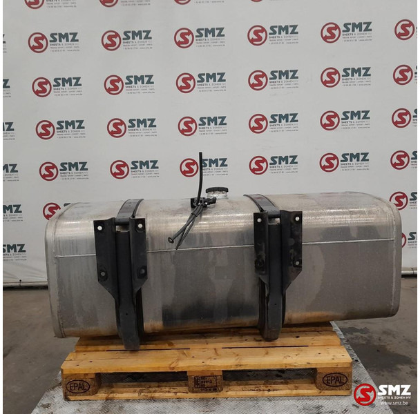 Mercedes-Benz Occ brandstoftank 500L + brandstofniveausensor + s - Резервоар за гориво за Камион: снимка 2 Mercedes-Benz Occ brandstoftank 500L + brandstofniveausensor + s - Резервоар за гориво за Камион: снимка 2