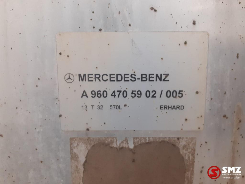 Mercedes-Benz Occ brandstoftank 570L Mercedes - Резервоар за гориво за Камион: снимка 5 Mercedes-Benz Occ brandstoftank 570L Mercedes - Резервоар за гориво за Камион: снимка 5