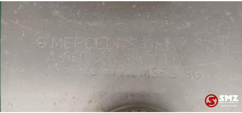 Mercedes-Benz Occ brandstoftank 570L + steunen brandstofniveause - Резервоар за гориво за Камион: снимка 5 Mercedes-Benz Occ brandstoftank 570L + steunen brandstofniveause - Резервоар за гориво за Камион: снимка 5