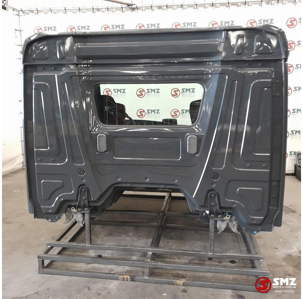 Mercedes-Benz Occ cabine Mercedes Actros MP4 low - Кабина и интериор за Камион: снимка 4 Mercedes-Benz Occ cabine Mercedes Actros MP4 low - Кабина и интериор за Камион: снимка 4