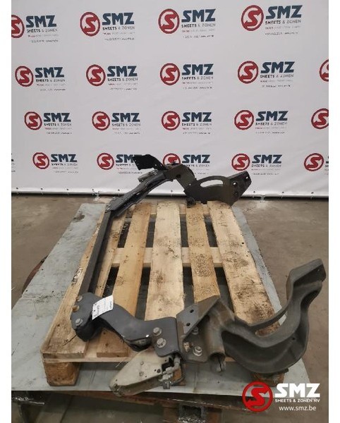 Mercedes-Benz Occ cabine ophanging achter - Окачване на кабината за Камион: снимка 1 Mercedes-Benz Occ cabine ophanging achter - Окачване на кабината за Камион: снимка 1