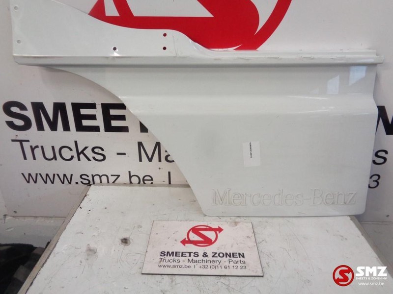 Mercedes-Benz Occ deur verlenging rechts Mercedes Actros - Врата и части за Камион: снимка 1 Mercedes-Benz Occ deur verlenging rechts Mercedes Actros - Врата и части за Камион: снимка 1