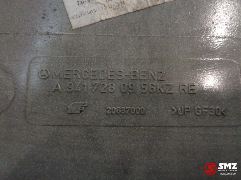 Mercedes-Benz Occ deurverlenging rechts Mercedes Actros - Врата и части за Камион: снимка 2 Mercedes-Benz Occ deurverlenging rechts Mercedes Actros - Врата и части за Камион: снимка 2