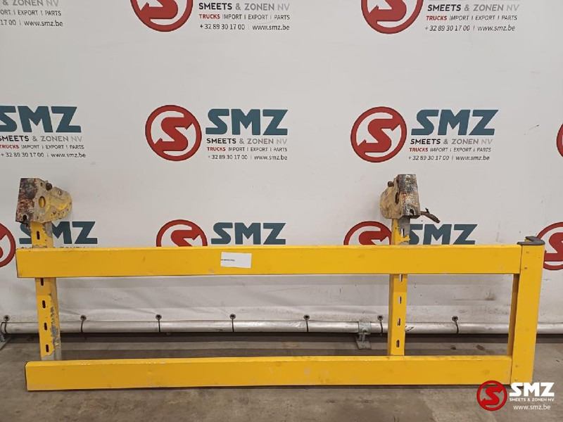 Mercedes-Benz Occ fietsenvanger rechts Mercedes - Рама/ Шаси за Камион: снимка 1 Mercedes-Benz Occ fietsenvanger rechts Mercedes - Рама/ Шаси за Камион: снимка 1