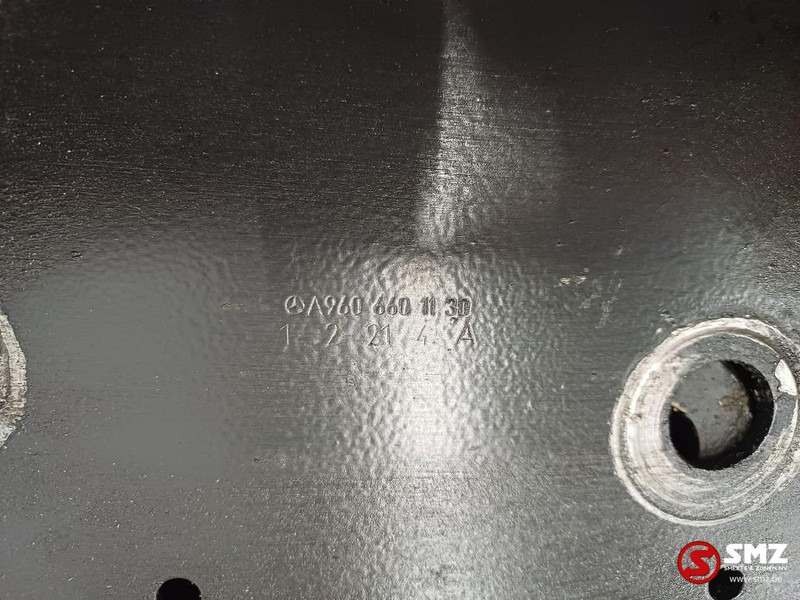 Mercedes-Benz Occ opstapsteun links Mercedes - Кабина и интериор за Камион: снимка 5 Mercedes-Benz Occ opstapsteun links Mercedes - Кабина и интериор за Камион: снимка 5