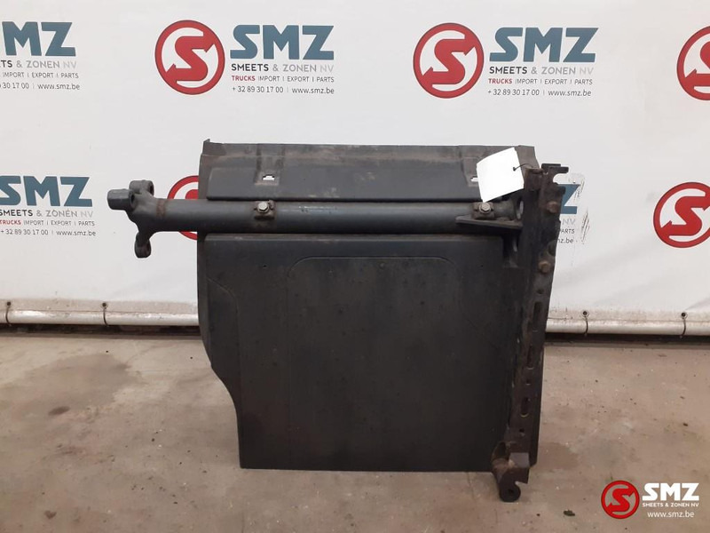 Mercedes-Benz Occ spatbord met steun side skirt links achter - Каросерия и екстериор за Камион: снимка 1 Mercedes-Benz Occ spatbord met steun side skirt links achter - Каросерия и екстериор за Камион: снимка 1
