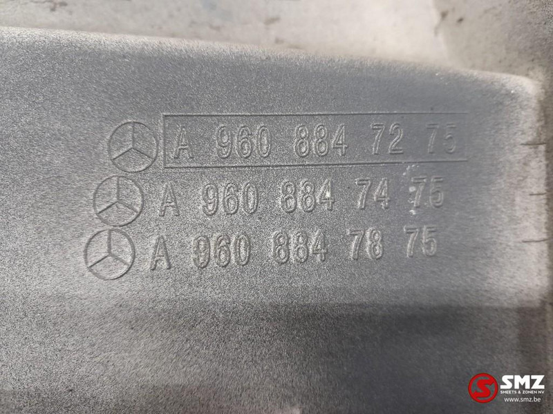 Mercedes-Benz Occ spatbordverlenger links Mercedes - Каросерия и екстериор за Камион: снимка 4 Mercedes-Benz Occ spatbordverlenger links Mercedes - Каросерия и екстериор за Камион: снимка 4